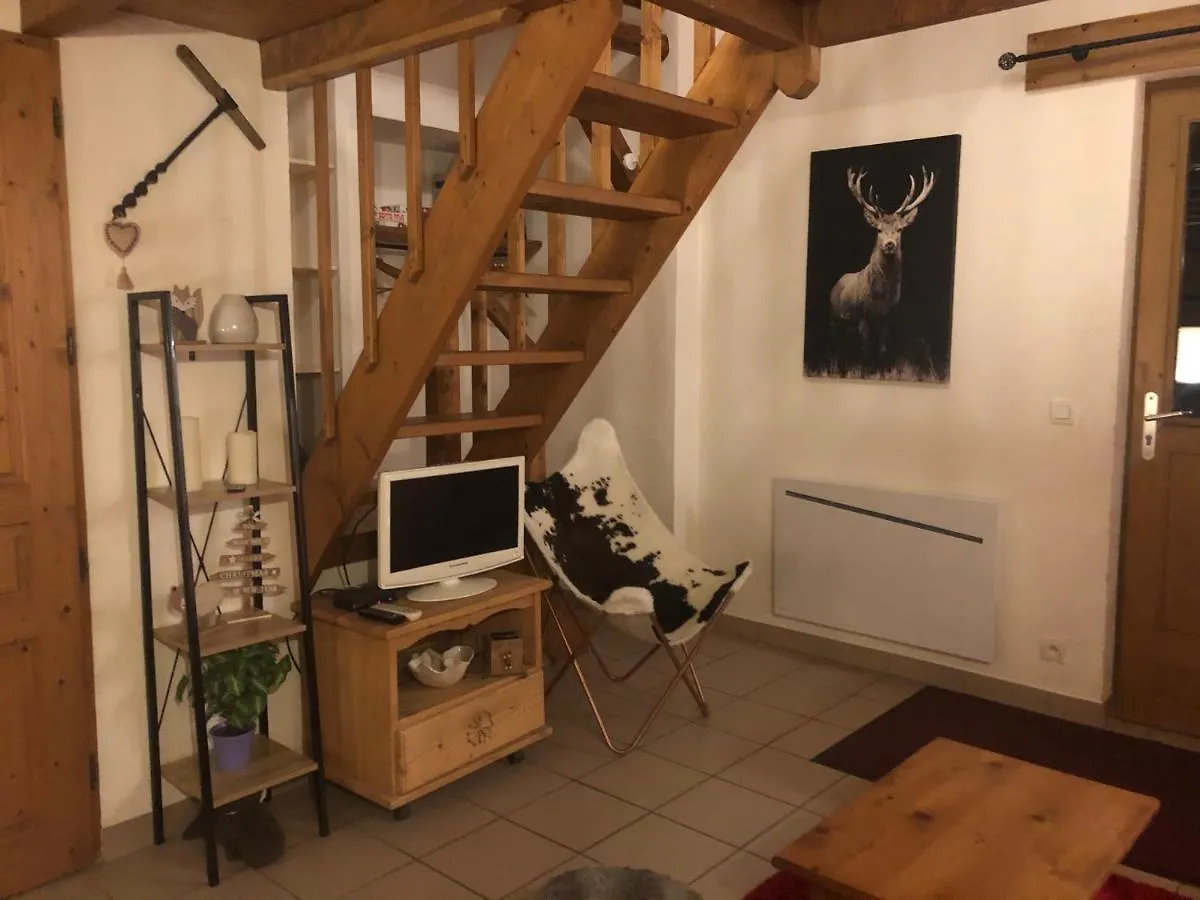 Villa Grenier savoyard à Verchaix Chalet